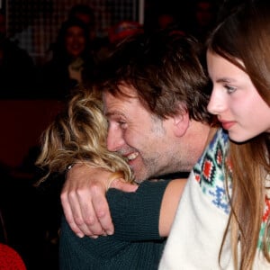 Alexandra Lamy, Thomas Jouannet, Mado Jouannet lors de la cérémonie de clôture du 27ème Festival International du Film de Comédie de l'Alpe d'Huez, France, le 20 janvier 2024. © Dominique Jacovides/Bestimage