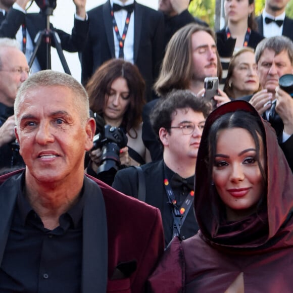 Samy Naceri et Sofia Athena - Montée des marches pour la cérémonie de clôture du 77ème Festival International du Film de Cannes au Palais des Festivals à Cannes. Le 25 mai 2024 © Christophe Clovis / Bestimage 