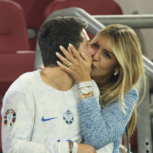 Dylan Deschamps et sa compagne Mathilde Cappelaere - Célébrités dans les tribunes du match du groupe D de l'Euro 2024 entre l'équipe de France face à l'Autriche (1-0) à Dusseldorf en Allemagne le 17 juin 2024. © Cyril Moreau/Bestimage 