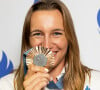  "0 le commentateur Eurosport sur Lisa au tir a l'arc ! 0 !".
Lisa Barbelin, médaille de bronze tir à l'arc - Les médaillés français au Club France lors des Jeux Olympiques de Paris2024 (JO) le 3 aout 2024. © Jérémy Melloul/Bestimage 