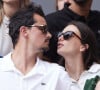 Par la suite, le chef cuisinier a ouvert plusieurs restaurants
Juan Arbelaez et sa compagne Cassandre Verdier dans les tribunes des Internationaux de France de tennis de Roland Garros 2024 à Paris, France, le 4 juin 2024. © Jacovides-Moreau/Bestimage 