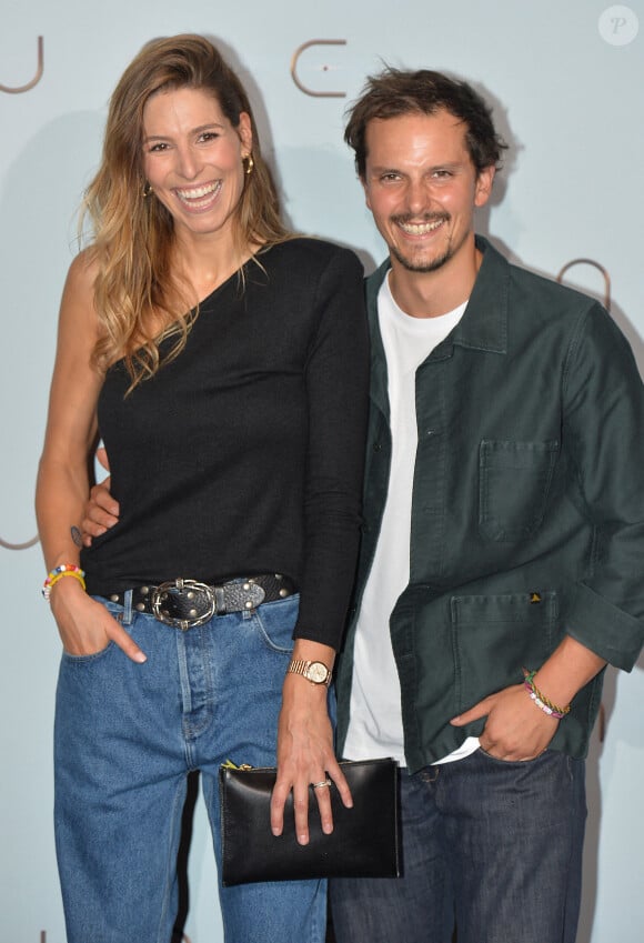 Côté coeur, l'ancien candidat de Top Chef a été marié avec l'ancienne Miss France Laury Thilleman durant plusieurs années
Juan Arbelaez et sa femme Laury Thilleman - Projection du film "Dune" au cinéma Le Grand Rex à Paris, le 6 septembre 2021. © Veeren/Bestimage