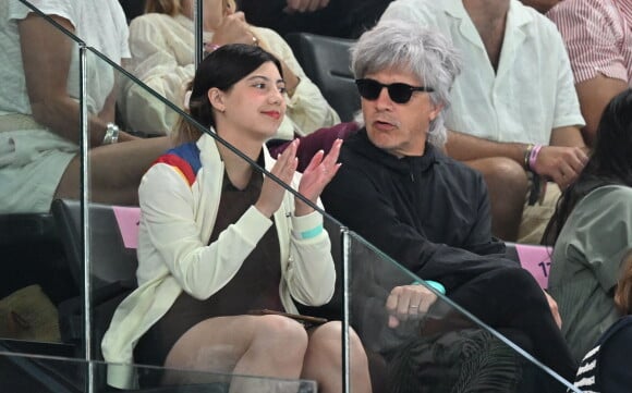 Nicola Sirkis : Rare apparition avec sa fille Théa aux JO de Paris 2024 ...