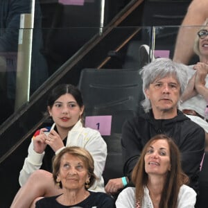 Père et fille semblaient alors assez complices
Nicola Sirkis et sa fille Théa - Célébrités assistent aux épreuves de gymnastique lors des Jeux Olympiques de Paris2024 (JO) le 5 aout 2024. © Perusseau-Jacovides/Bestimage 