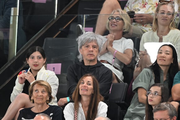 Père et fille semblaient alors assez complices
Nicola Sirkis et sa fille Théa - Célébrités assistent aux épreuves de gymnastique lors des Jeux Olympiques de Paris2024 (JO) le 5 aout 2024. © Perusseau-Jacovides/Bestimage 