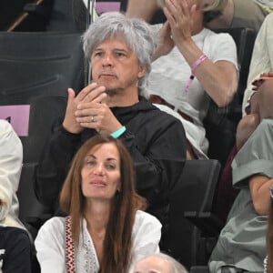 Nicola Sirkis et sa fille Théa - Célébrités assistent aux épreuves de gymnastique lors des Jeux Olympiques de Paris2024 (JO) le 5 aout 2024. © Perusseau-Jacovides/Bestimage 