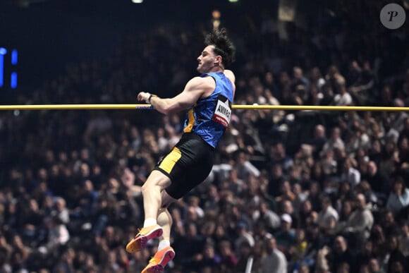 "POV (point de vue) : tu fais plus de buzz pour ton paquet que pour tes performances",  écrit Anthony Ammirati
 
Anthony Ammirati à l'Accor Hotels Arena de Paris, France. ( Photo by federico pestellini / panoramic ) -