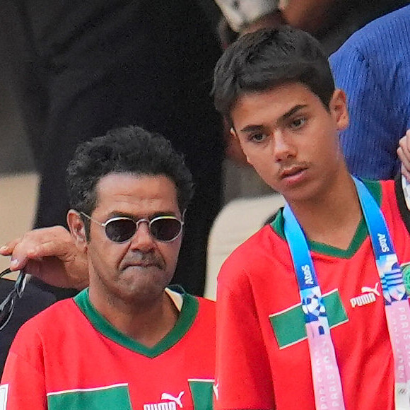 Jamel Debbouze avec son fils Léon à Marseille pour supporter le Maroc

Jamel Debbouze et son fils Léon assistent à la demi-finale de football entre le Maroc et l'Espagne (1-2) lors des Jeux Olympiques de Paris2024 (JO).