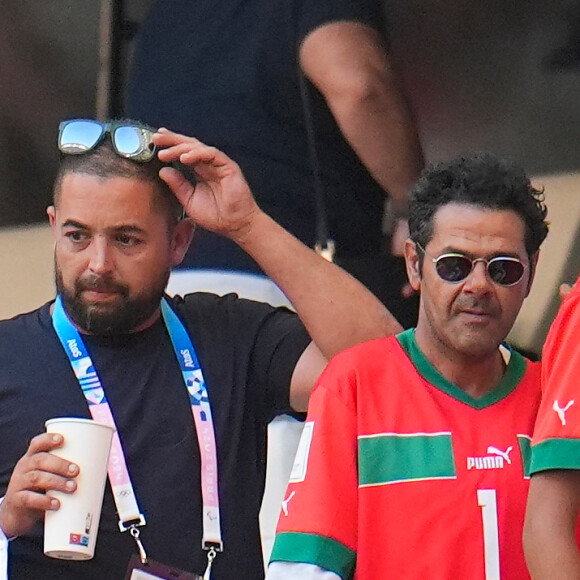 Jamel Debbouze et son fils Léon assistent à la demi-finale de football entre le Maroc et l'Espagne (1-2) lors des Jeux Olympiques de Paris2024 (JO) le 5 aout 2024.