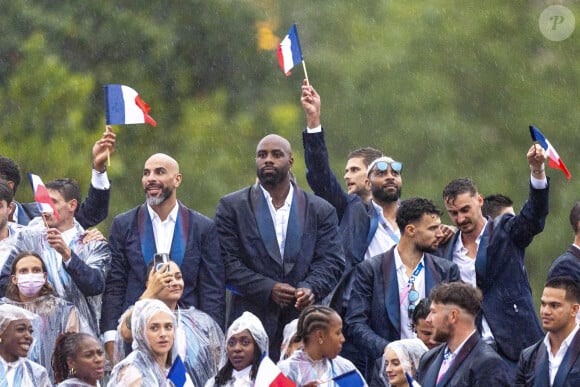 Teddy Riner avec les athlètes français - Les délégations sur la seine pour la cérémonie d'ouverture des Jeux Olympiques (JO) de Paris 2024, à Paris, France, le 26 juillet 2024. Jacovides-Perusseau/Bestimage 