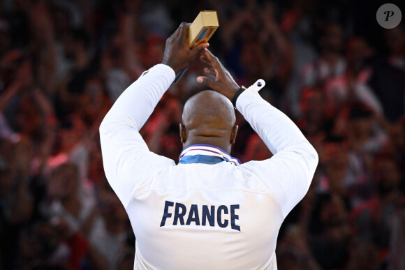 Teddy Riner d'or aux Jeux olympiques de Paris le 2 août 2024 © Federico Pestellini / DPPI / Panoramic / Bestimage