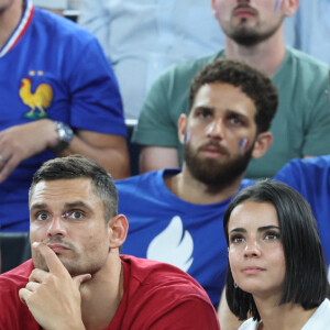 Florent Manaudou et sa compagne Lola Duménil - Les célébrités assistent à la victoire de l'équipe de France de basket face au Canada (82-73) lors des Jeux Olympiques de Paris2024, le 6 août 2024. © Jacovides-Perusseau / Bestimage