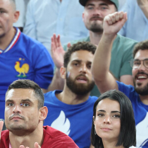 Florent Manaudou et sa compagne Lola Duménil - Les célébrités assistent à la victoire de l'équipe de France de basket face au Canada (82-73) lors des Jeux Olympiques de Paris2024, le 6 août 2024. © Jacovides-Perusseau / Bestimage