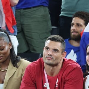 Florent Manaudou et sa compagne Lola Duménil - Les célébrités assistent à la victoire de l'équipe de France de basket face au Canada (82-73) lors des Jeux Olympiques de Paris2024, le 6 août 2024. © Jacovides-Perusseau / Bestimage