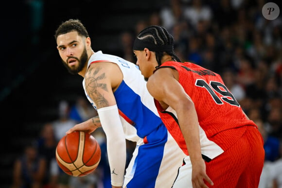 Quarts de finale - Isaia Cordinier et Nembhard Andrew lors du match de basket de la France face au Canada pendant les Jeux Olympiques de Paris 2024, le 6 août 2024. © Federico Pestellini / DPPI / Panoramic / Bestimage