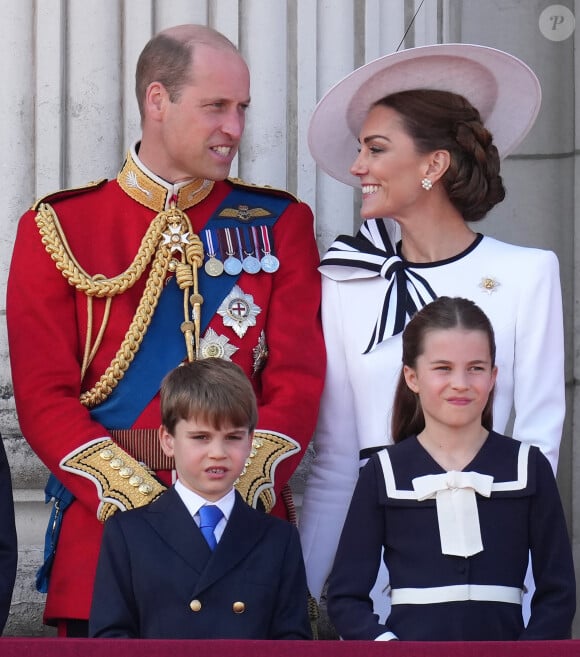 Le prince Louis, la princesse Charlotte, le prince William, prince de Galles, Catherine Kate Middleton, princesse de Galles au balcon du Palais de Buckingham lors de la parade militaire "Trooping the Colour" à Londres le 15 juin 2024 © Julien Burton / Bestimage 