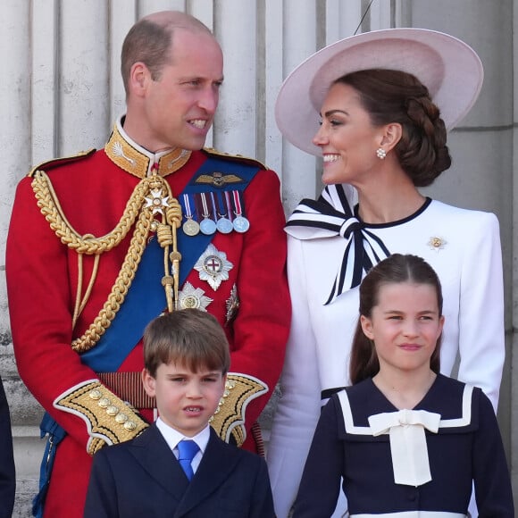 Le prince Louis, la princesse Charlotte, le prince William, prince de Galles, Catherine Kate Middleton, princesse de Galles au balcon du Palais de Buckingham lors de la parade militaire "Trooping the Colour" à Londres le 15 juin 2024 © Julien Burton / Bestimage 