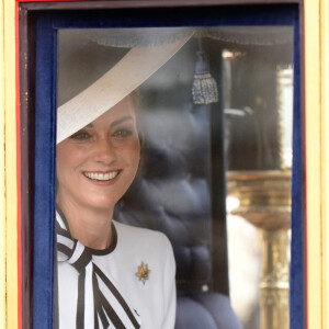 Catherine Kate Middleton, princesse de Galles - Les membres de la famille royale britannique au balcon du Palais de Buckingham lors de la parade militaire "Trooping the Colour" à Londres le 15 juin 2024 © Julien Burton / Bestimage 