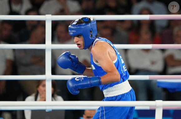 La boxeuse algérienne Imane Khelif se qualifie pour la finale des - de 66 kgs face à la thaïlandaise Janjaem Suwannapheng lors des jeux olympiques Paris 2024 (JO 2024) le 6 août 2024. © Ulrik Pedersen/CSM via ZUMA Press Wire / Bestimage