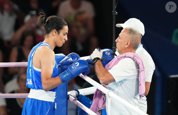 La boxeuse algérienne Imane Khelif se qualifie pour la finale des - de 66 kgs face à la thaïlandaise Janjaem Suwannapheng lors des jeux olympiques Paris 2024 (JO 2024) le 6 août 2024. © Ulrik Pedersen/CSM via ZUMA Press Wire / Bestimage