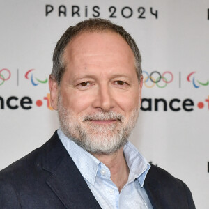 Le journaliste français Philippe Lafon pose pour un photocall avant la conférence de presse "Paris 2024" de France Télévisions à Paris le 11 juin 2024. Firas Abdullah/ABACAPRESS.COM