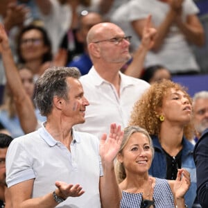 Anne-Sophie Lapix et son mari Arthur Sadoun dans les tribunes de la finale Hommes "France vs Pologne" de volley-ball lors des Jeux Olympiques Paris 2024. Le 10 août 2024 © P.Perusseau-D.Jacovides / Bestimage 