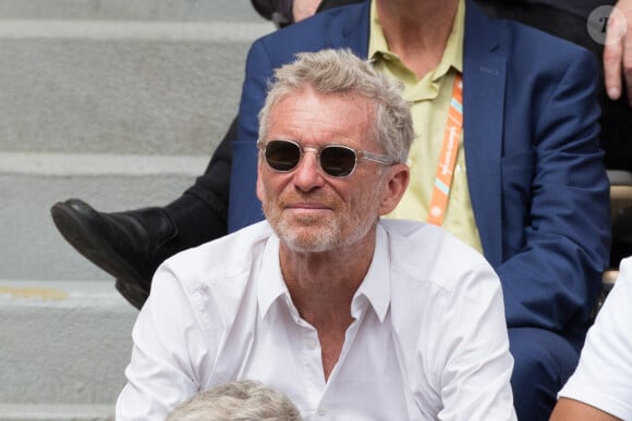 Denis Brogniart - Les célébrités dans les tribunes lors des Internationaux de France de Tennis de Roland Garros 2022, le 27 mai 2022. © MPP / Bestimage