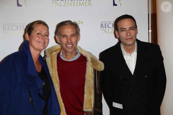 Paul Belmondo, son ex-femme Luana et Anthony Delon lors du photocall du 12ème Gala 2017 de l'Association pour la Recherche sur Alzheimer à la salle Pleyel dans le 8ème arrondissement, à Paris, France le 30 janvier 2017.  © Cyril Moreau/Bestimage 