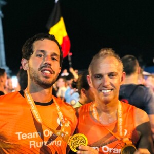 Le pilote automobile a bien évidemment immortalisé ce moment fort sur la Toile : "Bravo mon Victor pour ta performance au Marathon pour tous des JO (...). Même si pour moi c'était que le 10km".
Paul et son fils Victor Belmondo au "Marathon pour Tous" ce samedi à Paris.
(Capture d'écran Instagram)