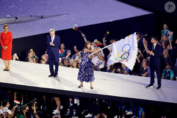 "D'un point de vue purement artistique, ça manquait cruellement de rythme, il y avait des longueurs mais c'est aussi le jeu d'une cérémonie", a-t-il convenu
Karen Bass, maire de Los Angeles, Thomas Bach, président du CIO, Anne Hidalgo, maire de Paris et Tony Estanguet, président du comité d'organisation des Jeux de Paris 2024 pendant la cérémonie de clôture des Jeux Olympiques de Paris 2024 au stade de France à Saint-Denis, le 11 août 2024