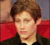 Dans un endroit qui lui tenait à coeur.
Jean-Baptiste Maunier sur le plateau de l'émission Vivement dimanche en 2005