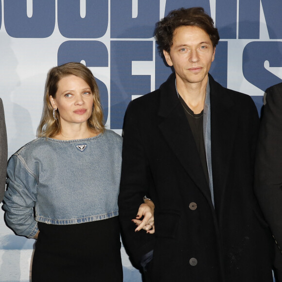 Mélanie Thierry (enceinte de son 3ème enfant) et son compagnon Raphaël Haroche - Avant-première du film "Soudain Seuls" à l'UGC à Normandie à Paris le 4 décembre 2023. © Marc Ausset-Lacroix/Bestimage