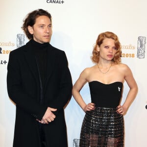 Mélanie Thierry et son compagnon le chanteur Raphaël - Photocall lors de la 43ème cérémonie des Cesar à la salle Pleyel à Paris, le 2 mars 2018. © Dominique Jacovides - Olivier Borde / Bestimage 