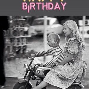 Les enfants de Sylvie Vartan lui ont souhaité un bon anniversaire avec des photos vintages. @ Instagram