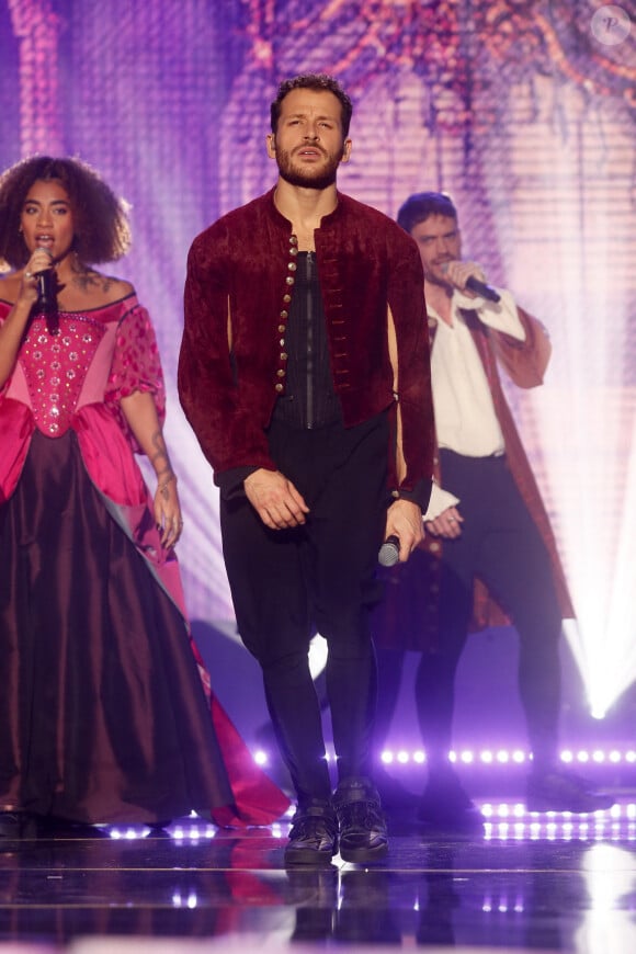 Exclusif - Petitom de la troupe "Molière l'opéra urbain" - Enregistrement de l'émission "Ce soir on chante pour la protection des animaux", présentée par E.Gossuin et J.Anthony, et diffusée le 17 août sur W9 © Christophe Clovis / Bestimage