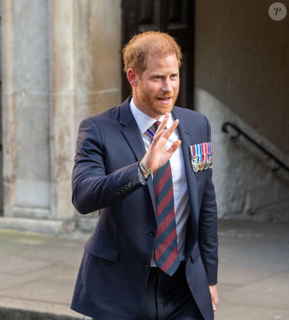 Malheureusement, le prince Harry n'assistera pas aux funérailles de Lord Robert Fellowes
Le prince Harry, duc de Sussex arrive à la célébration du 10ème anniversaire des Invictus Games, en la cathédrale Saint-Paul à Londres, le 8 mai 2024. Venu sans sa femme et ses enfants, il ne rencontrera pas son père qui lutte actuellement contre un cancer. © Tayfun Salci/ZUMA Press/Bestimage