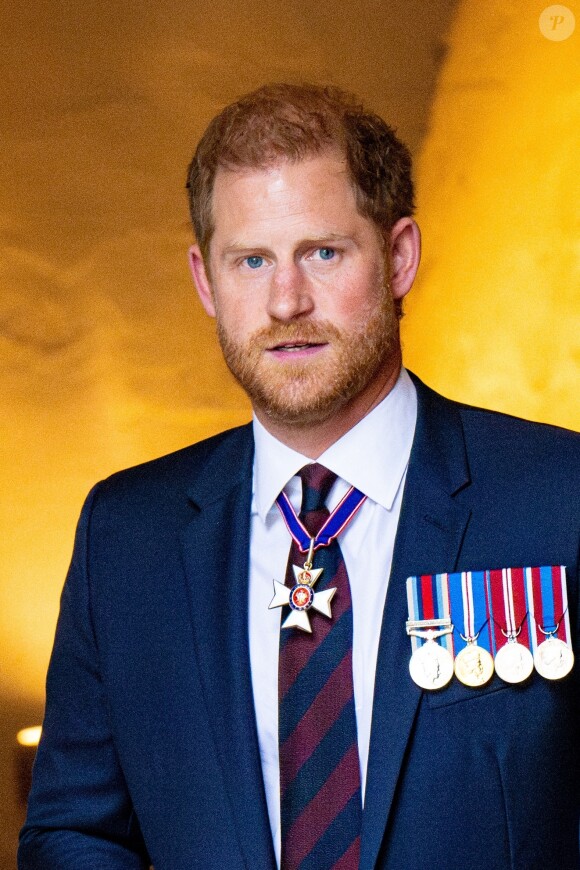 Il était en fait le beau-frère de la regrettée princesse Diana
Le prince Harry, duc de Sussex arrive à la célébration du 10ème anniversaire des Invictus Games, en la cathédrale Saint-Paul à Londres, le 8 mai 2024. Venu sans sa femme et ses enfants, il ne rencontrera pas son père qui lutte actuellement contre un cancer. © MISC/Backgrid USA/Bestimage