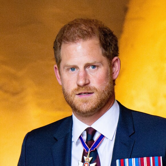 Il était en fait le beau-frère de la regrettée princesse Diana
Le prince Harry, duc de Sussex arrive à la célébration du 10ème anniversaire des Invictus Games, en la cathédrale Saint-Paul à Londres, le 8 mai 2024. Venu sans sa femme et ses enfants, il ne rencontrera pas son père qui lutte actuellement contre un cancer. © MISC/Backgrid USA/Bestimage