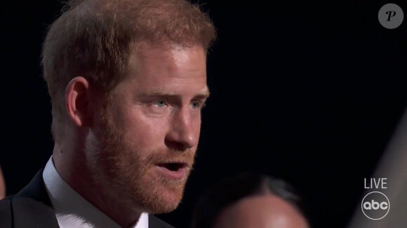 Le duc de Sussex a pris cette décision pour des raisons de sécurité
Le prince Harry, duc de Sussex et Meghan Markle, duchesse de Sussex, lors de la cérémonie des "ESPY Awards 2024" à Los Angeles, le 11 juillet 2024. 