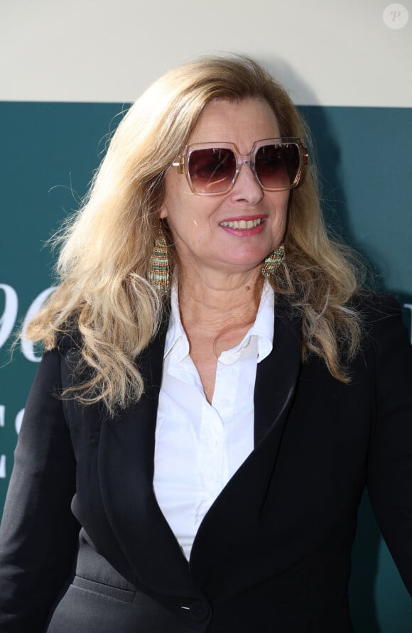 Valerie Trierweiler lors de la 90ème édition au café Les Deux Magots, le 25 septembre 2023 à Paris. G.Boley est le lauréat de cette année pour son livre "A ma soeur et unique" (Ed. Grasset). © Denis Guigenbourg / Bestimage