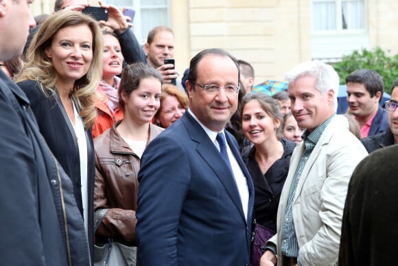 François Hollande et Valerie Trierweiler ont accueilli au palais de l'Elysée leurs concitoyens pour la journée du patrimoine, le 14 septembre 2013.