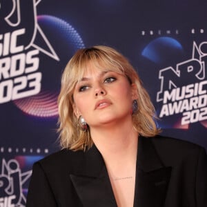 Louane Emera au photocall de la 25ème cérémonie des "NRJ Music Awards (NMA)" au palais des Festivals et des Congrès de Cannes, France, le 10 novembre 2023. © Dominique Jacovides/Bestimage