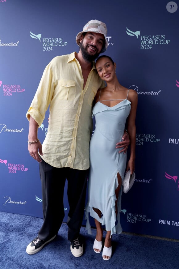 Joakim Noah et sa femme Lais Ribeiro au Pegasus World Cup 2024