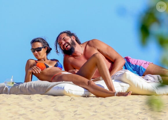 C'est la future maman qui a annoncé la nouvelle sur son compte Instagram ce dimanche 18 aout 2024.
Joakim Noah et Laís Ribeiro sur une plage de Bahia, au Brésil