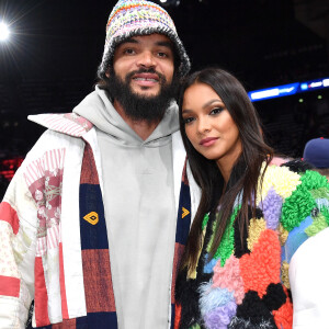 Joakim Noah et sa femme Lais Ribeiro au match de Basketball entre les Pistons de Detroit et les Bulls de Chicago à l'Accor Arena Bercy