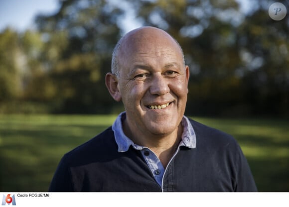 Photo officielle de Renaud, candidat de "L'amour est dans le pré 2024", sur M6