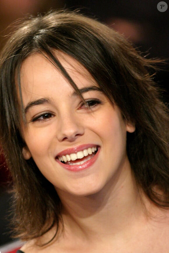 Pour autant, celle qui a été révélée en 2000 n'entend pas reprendre le chemin des studios...Archives - portrait - Alizée