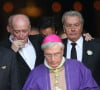 Monseigneur Di Falco célèbrera les obsèques
Monseigneur Di Falco, Pascal Desprez et Alain Delon - Sorties des obsèques de Mireille Darc en l'église Saint-Sulpice à Paris. Le 1er septembre 2017