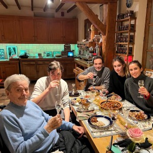 Alain Delon en famille pour Noël à Douchy.