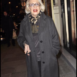 Micheline Presle - Arrivées à la générale de la pièce "Une journée ordinaire" au Théâtre des Bouffes parisiens à Paris.